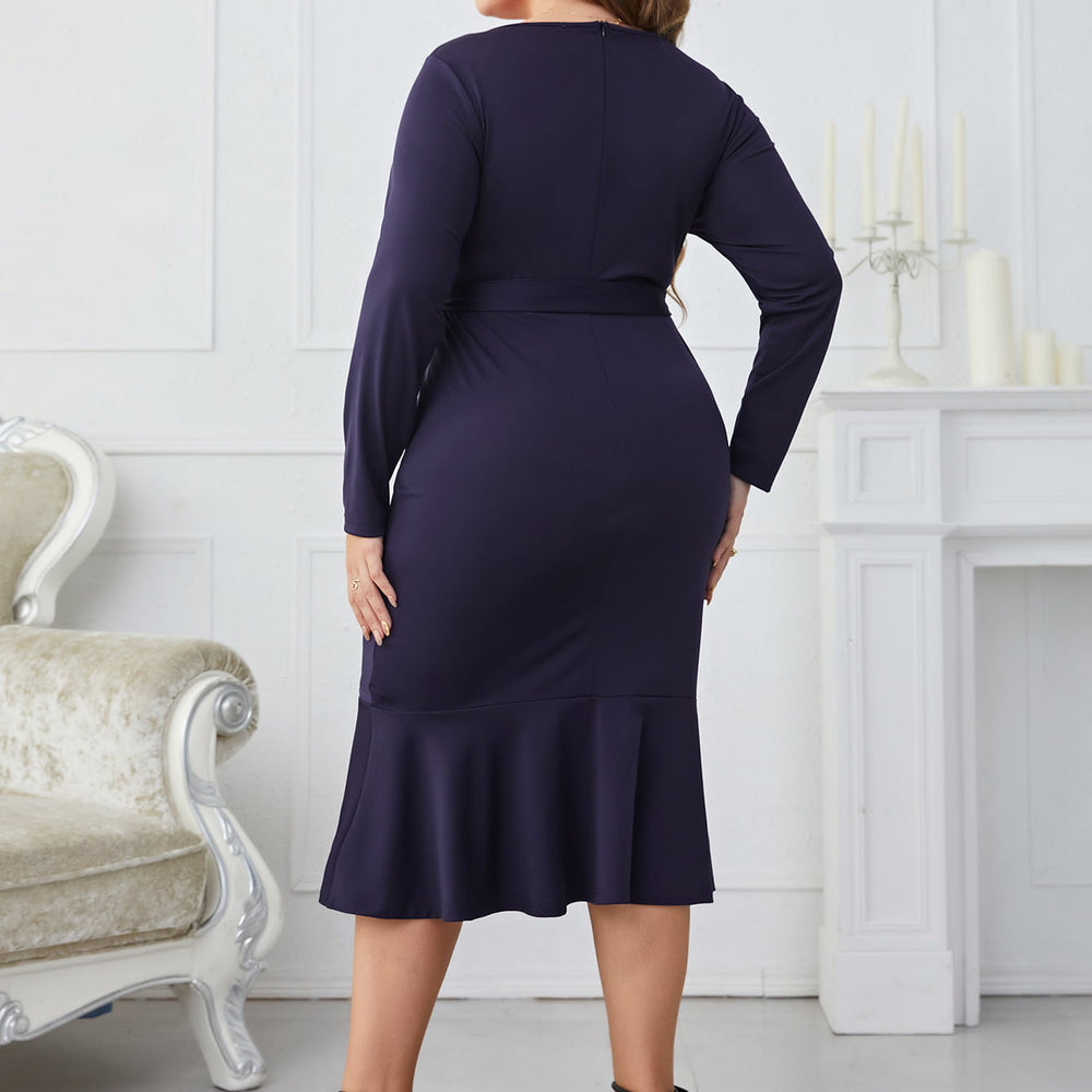 Plus Size Buttoned Midi Dress