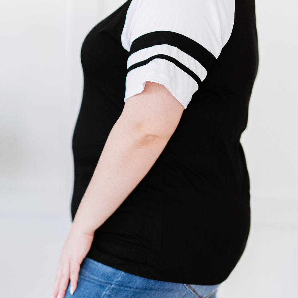 
                      
                        Black Crisscross V Neck Raglan Sleeve Plus Size Tee - Stylish & Comfo
                      
                    