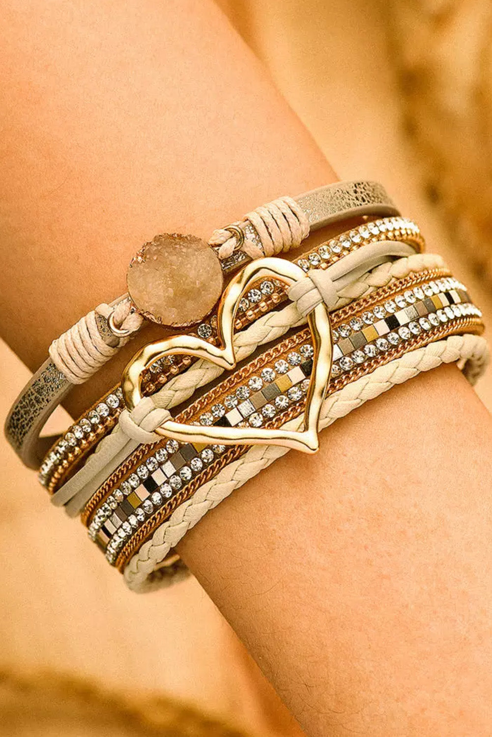 Bohemian Beige Heart Bracelet - Magnetic Buckle